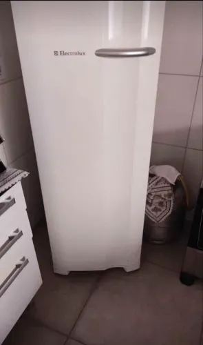 Freezer vertical Electrolux