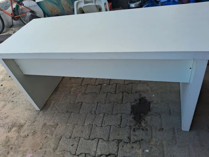 VENDO MESA DE ESCRITÓRIO 150X75 PADRÃO. 