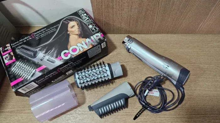 Escova Rotativa Modeladora / Alisadora Conair (Polishop)
