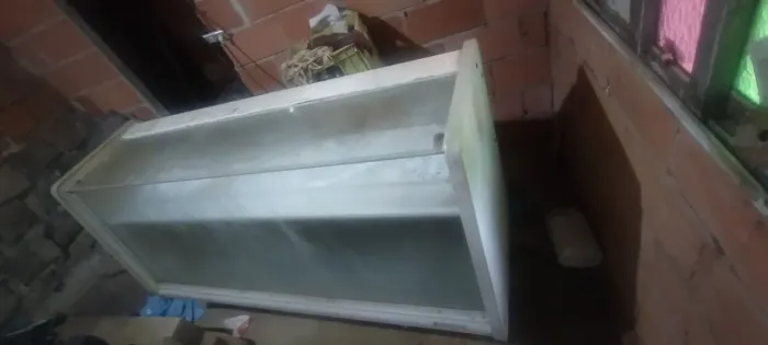 Freezer balcão de vidro 400l