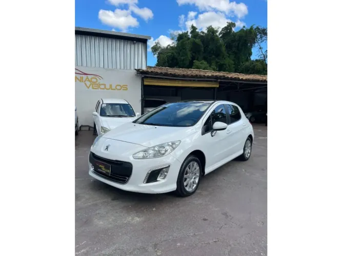 Peugeot 308 Active 1.6 Flex 16V 5P Mec. 2014