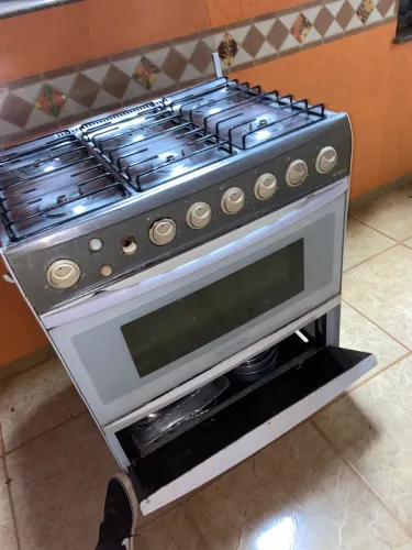 Fogão de 6 bocas com Grill
