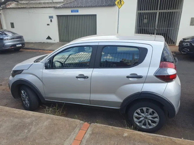 Fiat Mobi Like 1.0 Fire Flex 5P. 2022