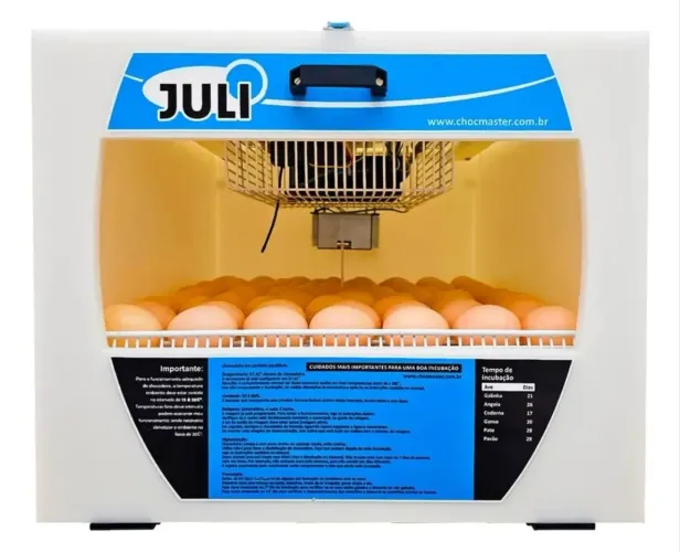 Vendo chocadeira Juli 70 plástico com ovoscópio