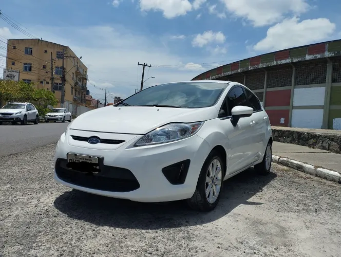 Ford Fiesta SE 1.6 16V Flex 5P 2013