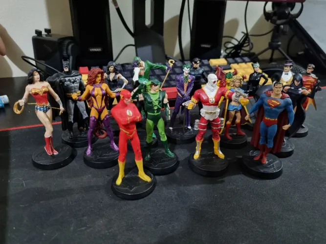 Vendo Figure Actions DC