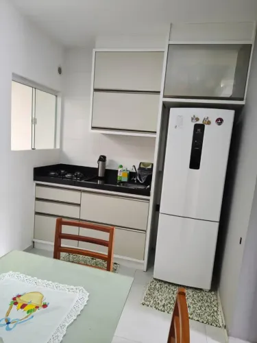 Casa Mobiliada com 02 Dormitórios no Espinheiros