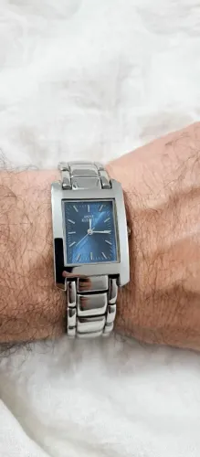 Lindo relógio Anne Klein 