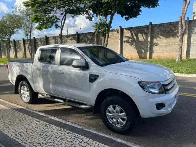 Ford Ranger XLS 2.2 4X4 CD Diesel Mec. 2015