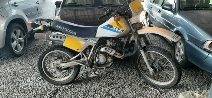 Moto Honda xlx 250r 