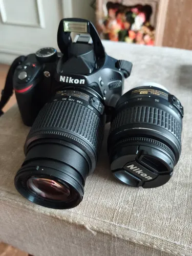 Câmera Nikon D3200 com 2 lentes e acessórios completos