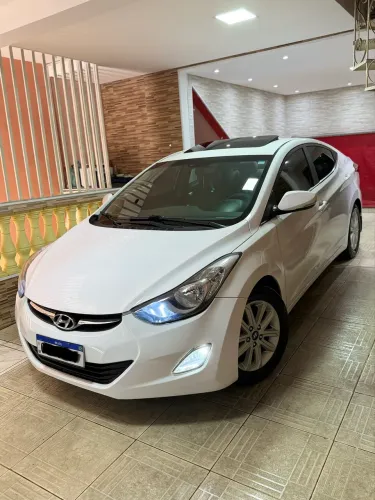 Hyundai Elantra GLS 2.0 16V Flex Aut. 2015