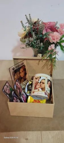 Cesta com caneca personalizada com sua foto,frase,tema e cores a escolher!