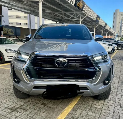 Toyota Hilux CD SRX Plus 4X4 2.8 TDI Die. Aut. 2024