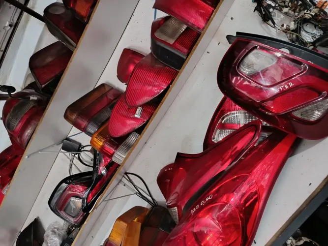 Lanterna traseira carros importados e nacional