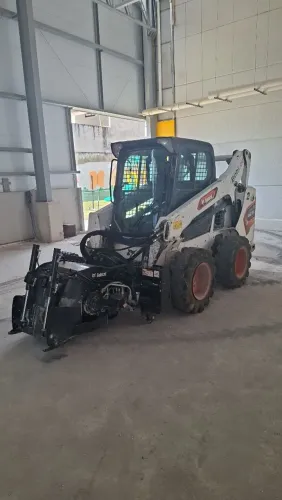 Locação Mini Carregadeira com Fresa de Concreto e Asfalto - Curitiba