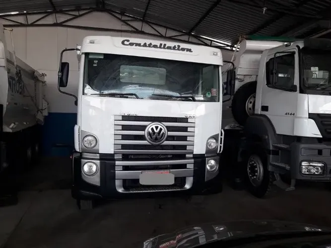 Volkswagen 31.320 Caçamba 2012