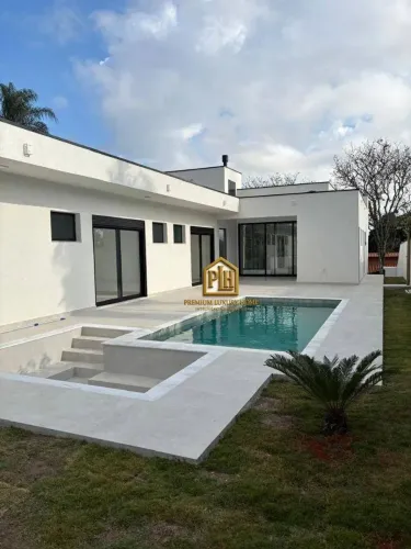 Casa com 3 dormitórios à venda, 240 m² por R$ 2.200.000,00 - Condominio Palavra da Vida - 