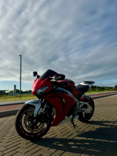 CBR 1000 RR Fireblade Impecável