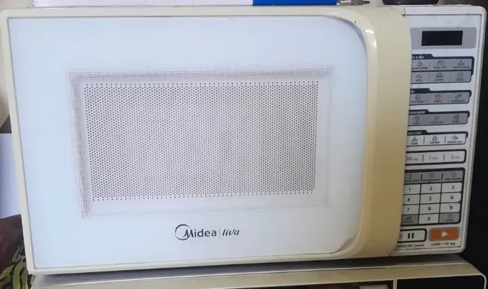 Micro-ondas com defeito ( ideal pra retirada de peças)