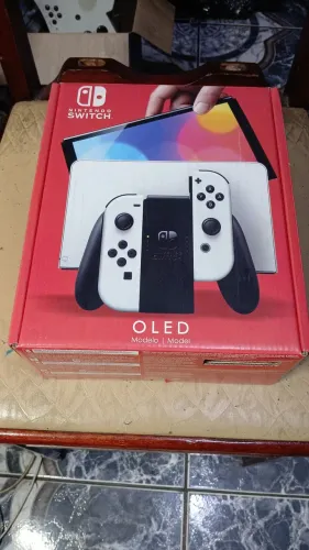 Nintendo Switch OLED + 4 jogos