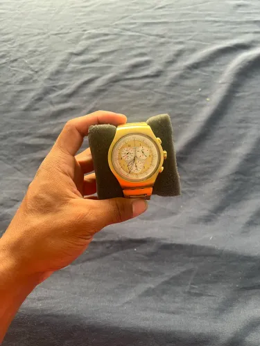 Swatch pirâmide