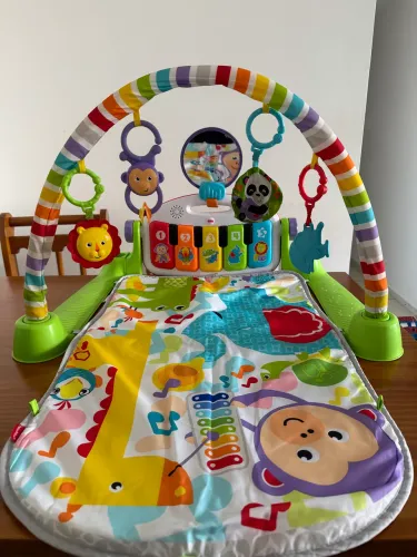 Tapete de atividades com piano Fisher Price