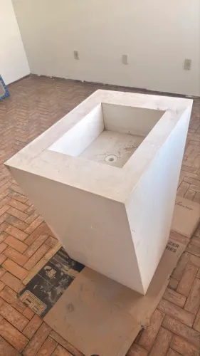 Lavatório pedra de mármore travertino. PESADO!!! Retirada por conta do comprador.