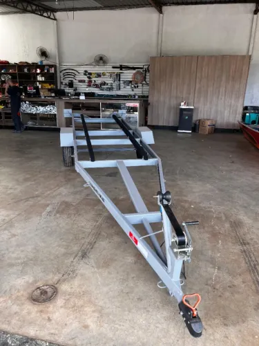 Carretinha para Barco 5 Metros - Reboque Novo e Reforçado