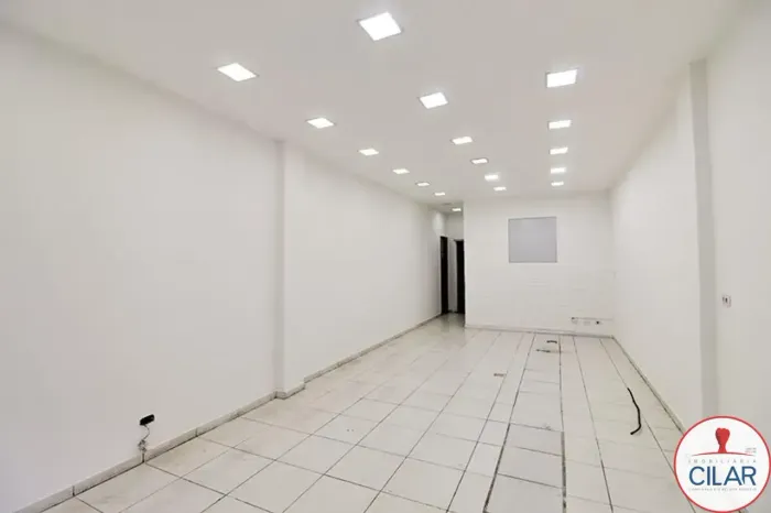 Loja no CENTRO de 53,00 m² - 00468.001-CILAR