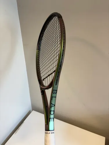 Raquete Wilson Blade 98 V8 (18x20) - Controle Profissional!