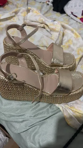 Sandália Plataforma Dourada /36