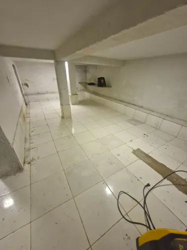 Aluga-se depósito região central 