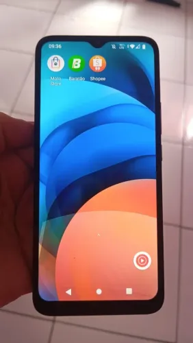Celular Moto E7