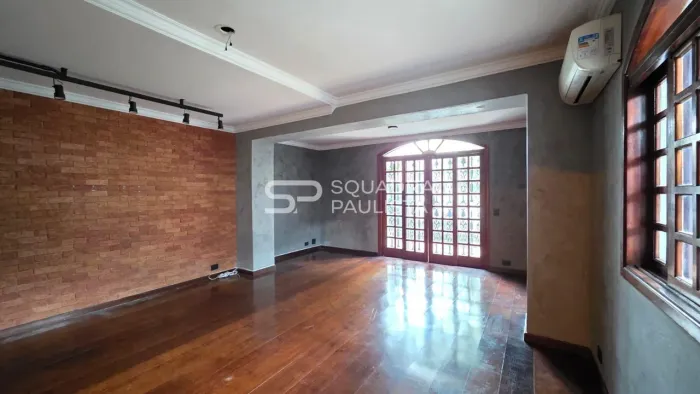 Casa de vila , 3 quartos sendo 3 suítes à venda no bairro Jardim Paulista.