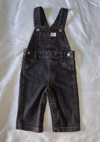 Macacao jeans Carter's bebê