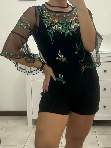 Blusa tule com bordado