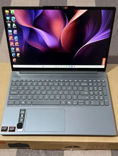 Lenovo IdeaPad Slim 3 Ryzen 7 16GB 512GB SSD - Tela Touch 15.3" (Novo na Caixa)