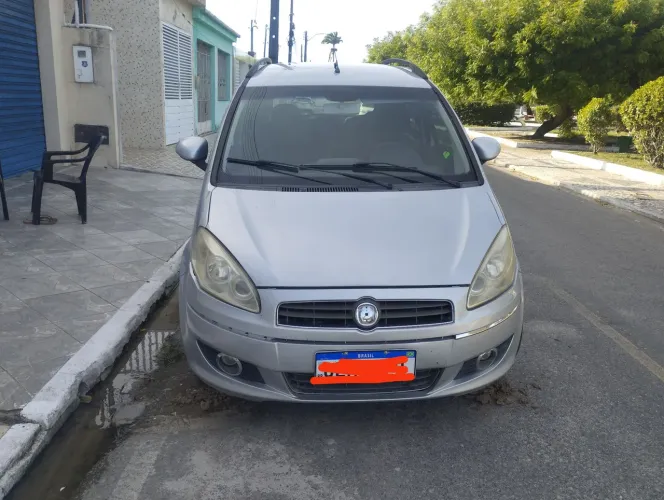 Fiat Idea Essence 1.6 Flex 16V 5P 2012