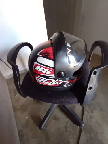 Capacete