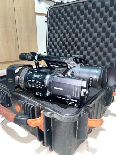 Filmadora Panasonic AGDVX100B (Leia a Desc.)/ Não liga