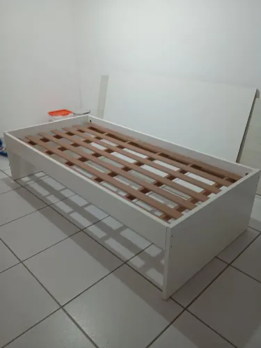 Cama e auxiliar + colchões 