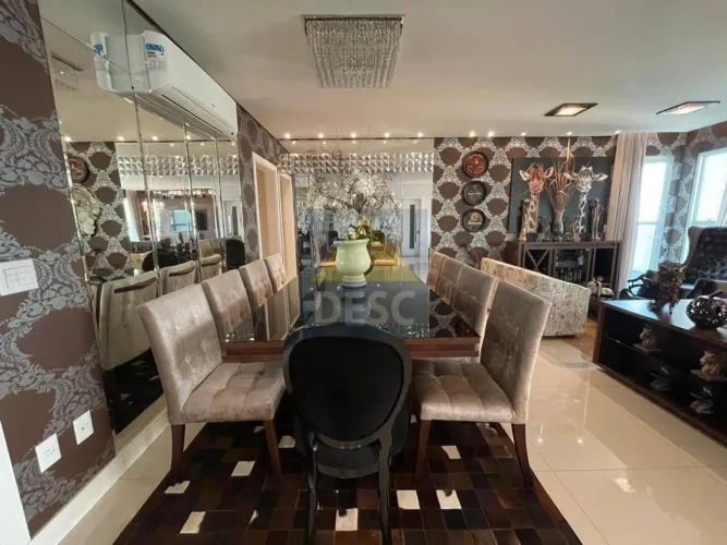Apartamento de alto padrão com 04 suítes e 04 vagas na região Centro/Sul em Balneário Camb