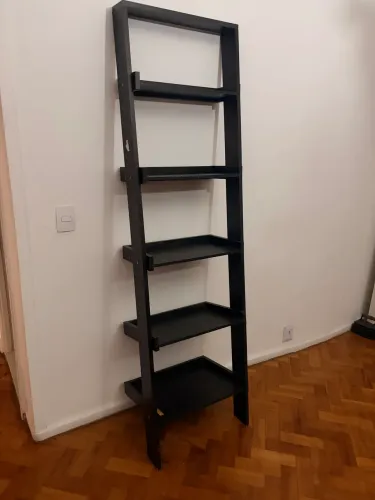 Estante tipo escada - preta - 6 prateleiras