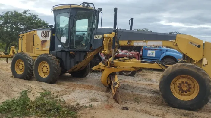 Patrol motoniveladora Caterpillar 120M