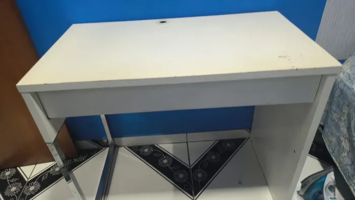 Mesa e cadeira de escritório computador