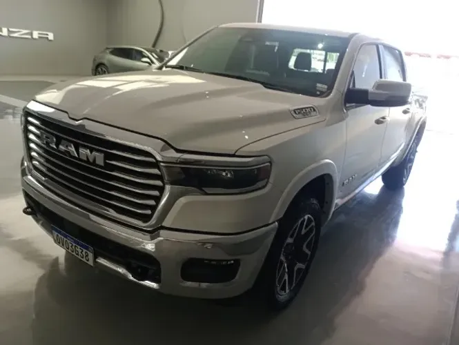 Ram 1500 Laramie 3.0 CD Bi-TB 4X4 Aut. 2025