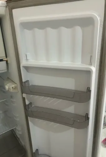 Geladeira esmaltec- Usada