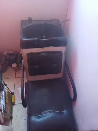 Cadeira de salão, lavatório e maca reclinável fixa!