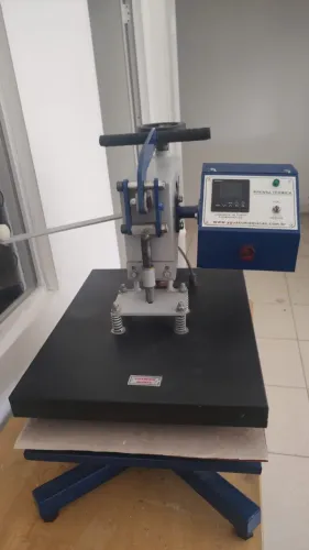 Prensa Térmica para Sublimação tamanho de 40x50cm  da marca Yguaçú Máquinas